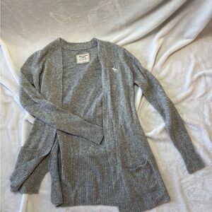 Abercrombie & Fitch Light Gray Women's Cardigan